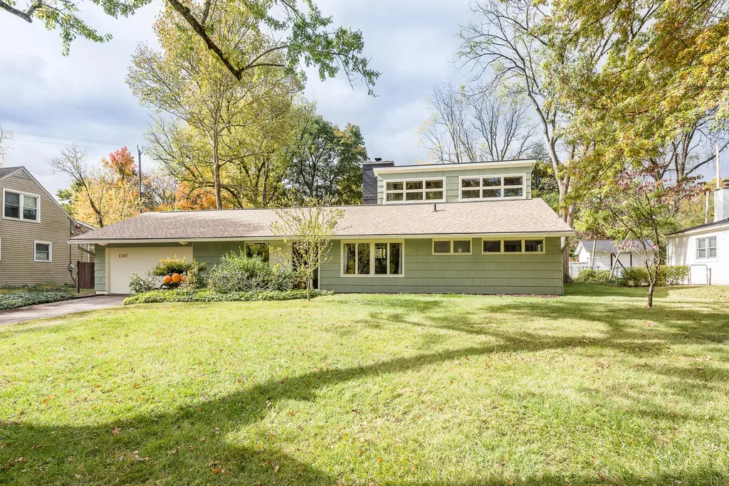 1307 Beechwood Drive Ann Arbor City MI 48103