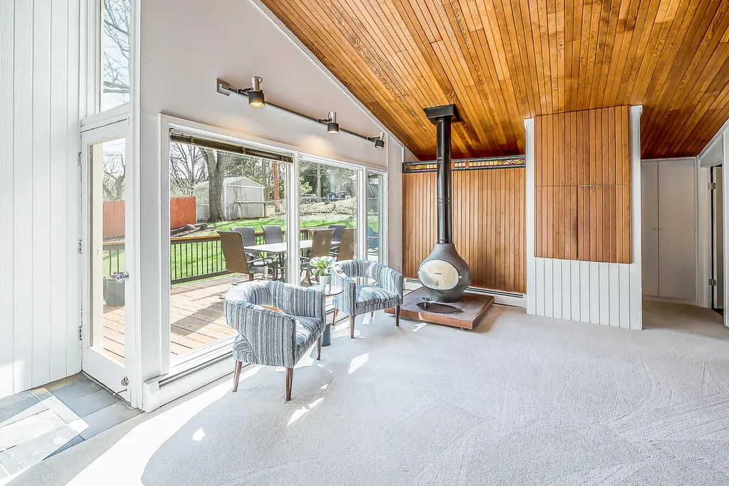 1307 Beechwood Drive Ann Arbor City MI 48103