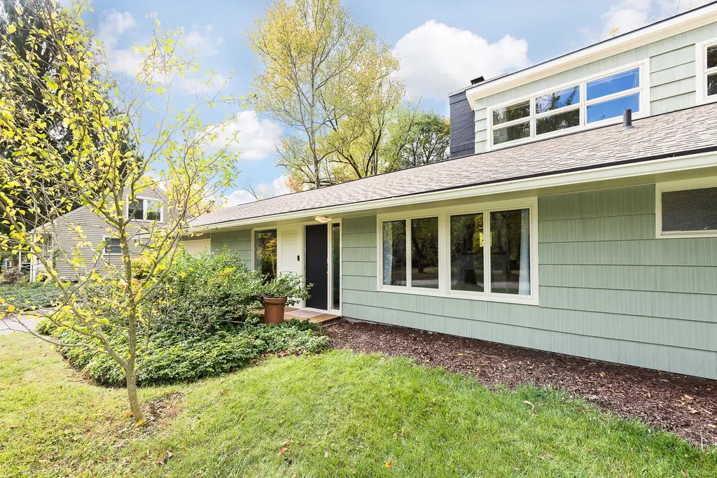 1307 Beechwood Drive Ann Arbor City MI 48103