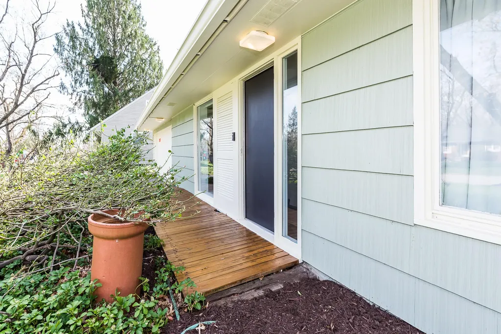 1307 Beechwood Drive Ann Arbor City MI 48103