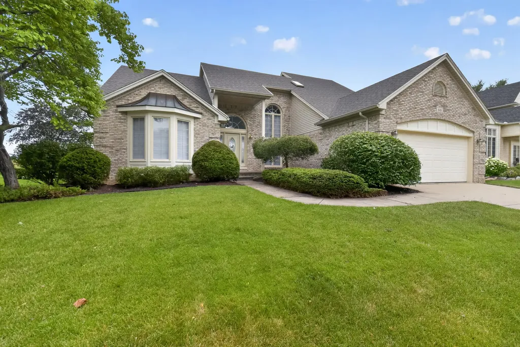 805 Marlpool Drive Saline City MI 48176