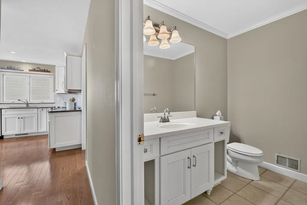 805 Marlpool Drive Saline City MI 48176