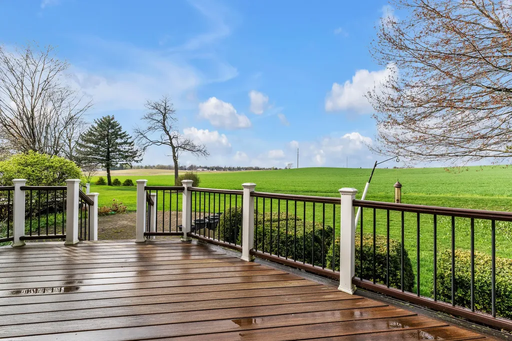 805 Marlpool Drive Saline City MI 48176