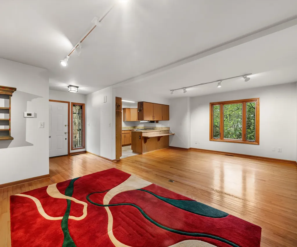 651 N 5th Avenue Ann Arbor City MI 48104