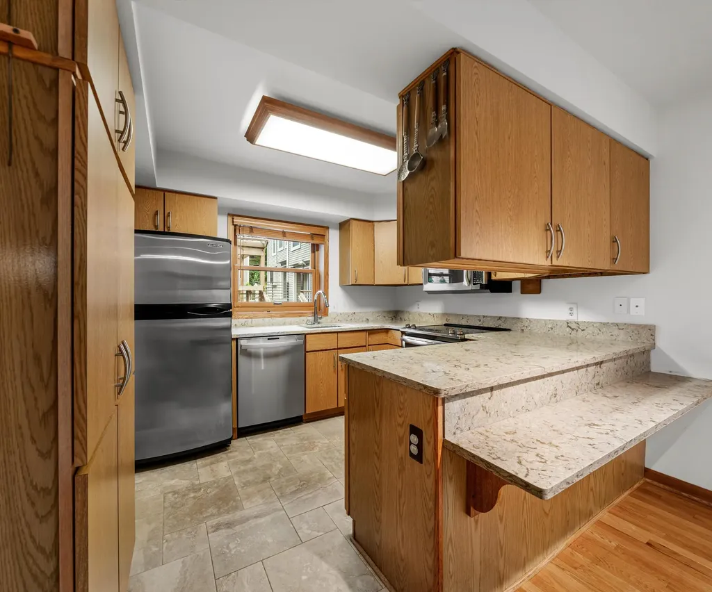 651 N 5th Avenue Ann Arbor City MI 48104