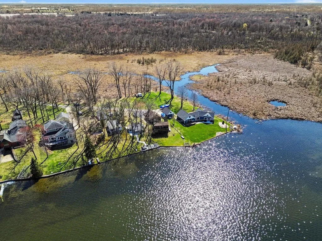 8941 Mott Drive Napoleon Township MI 49201