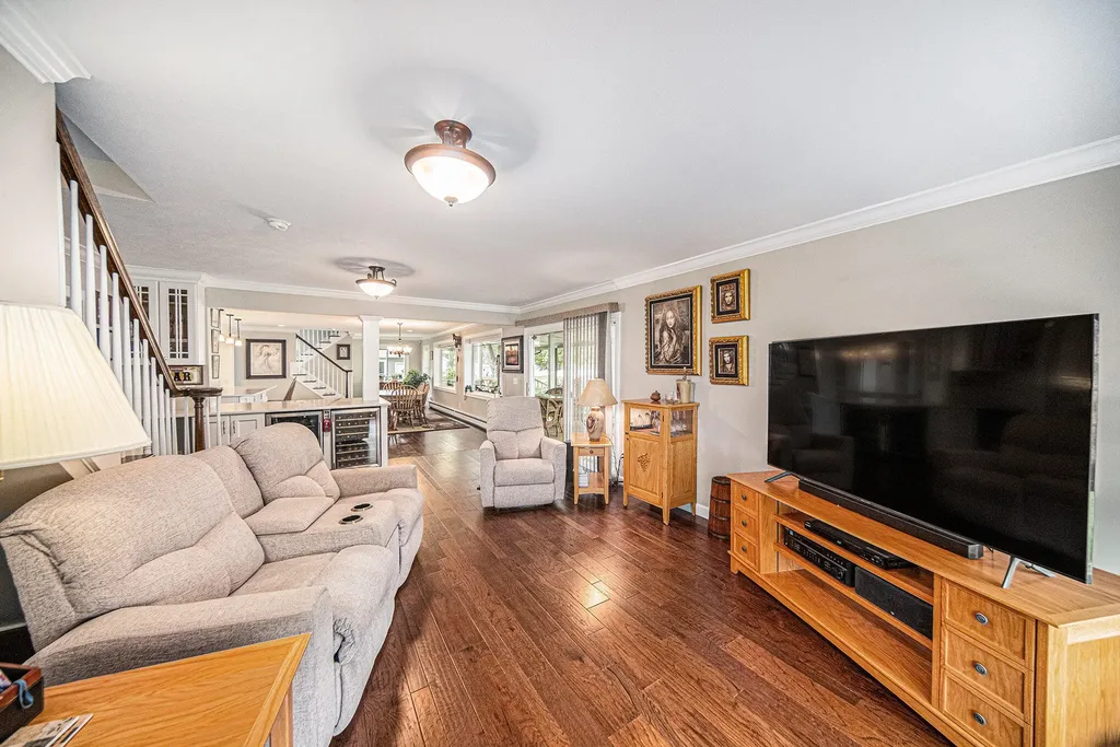 329 Pamela Circle Columbia Township MI 49230