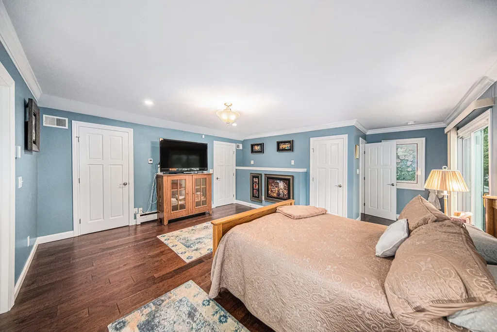 329 Pamela Circle Columbia Township MI 49230