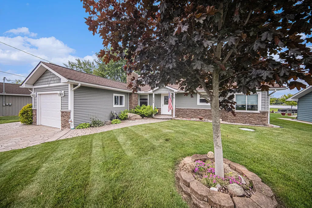 329 Pamela Circle Columbia Township MI 49230