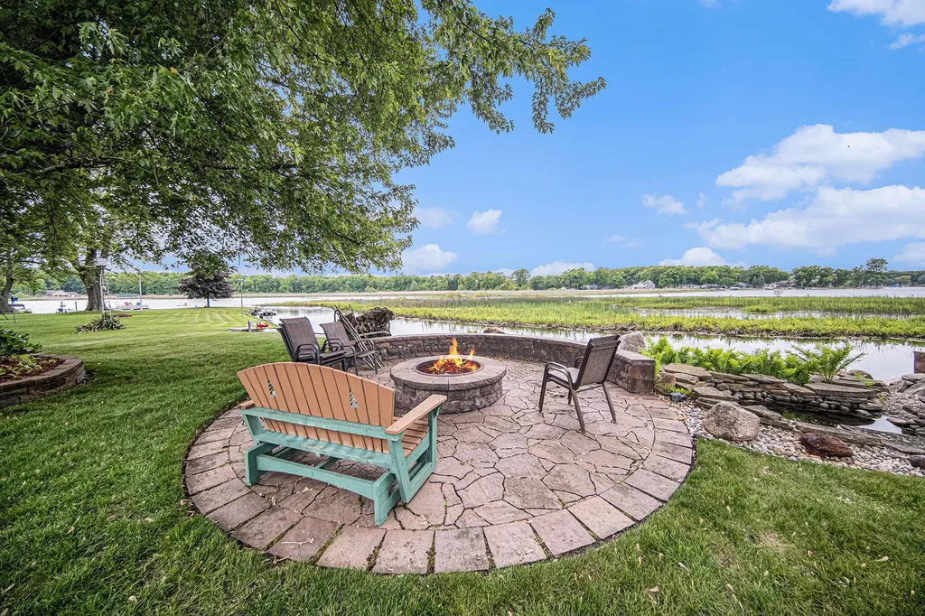 329 Pamela Circle Columbia Township MI 49230