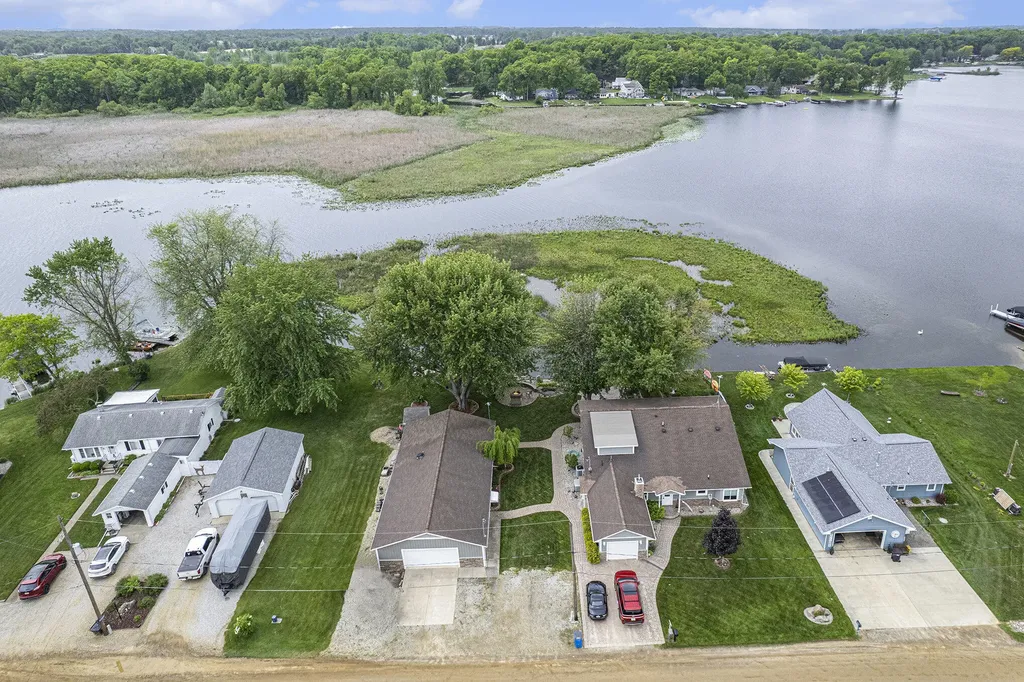 329 Pamela Circle Columbia Township MI 49230