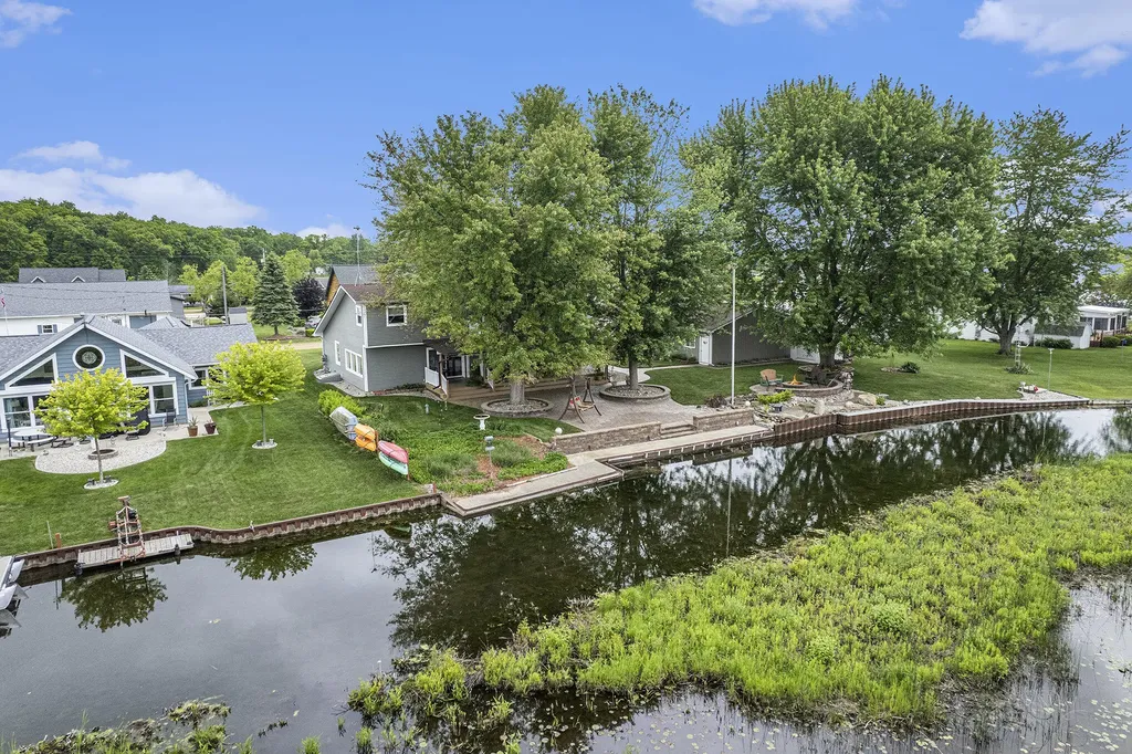 329 Pamela Circle Columbia Township MI 49230