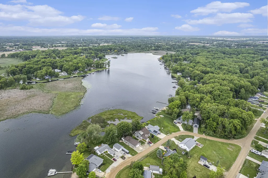 329 Pamela Circle Columbia Township MI 49230