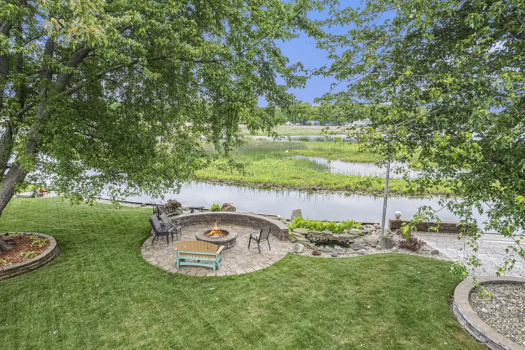 329 Pamela Circle Columbia Township MI 49230