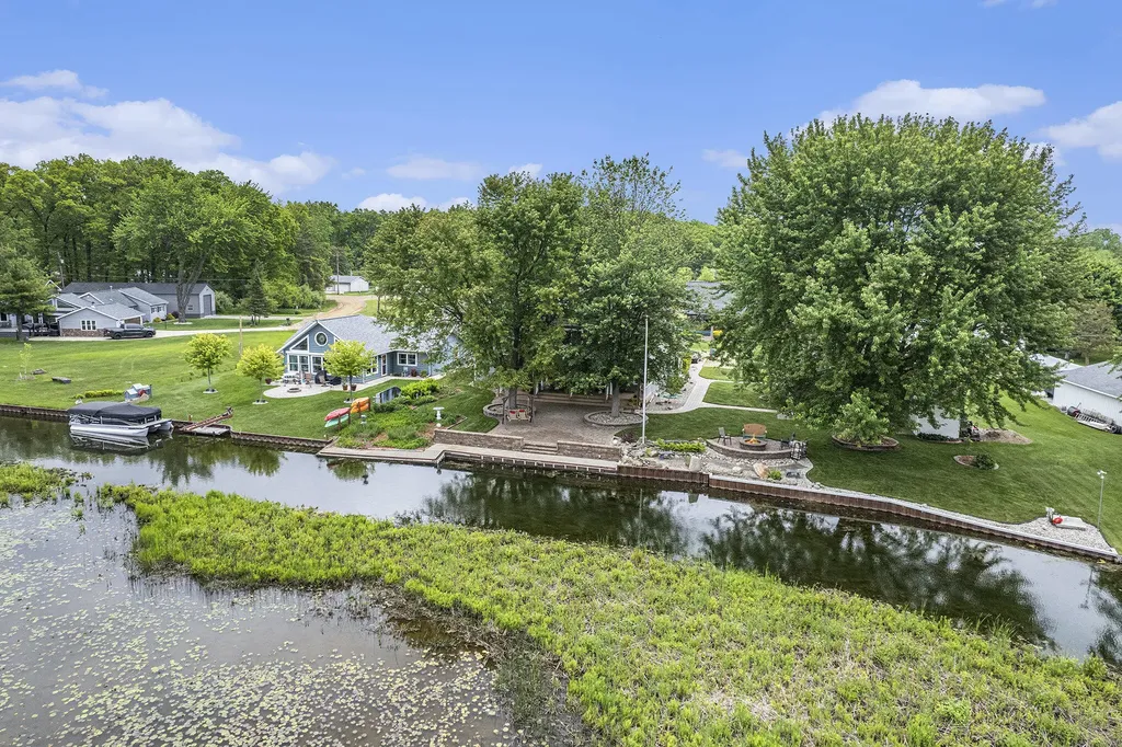 329 Pamela Circle Columbia Township MI 49230