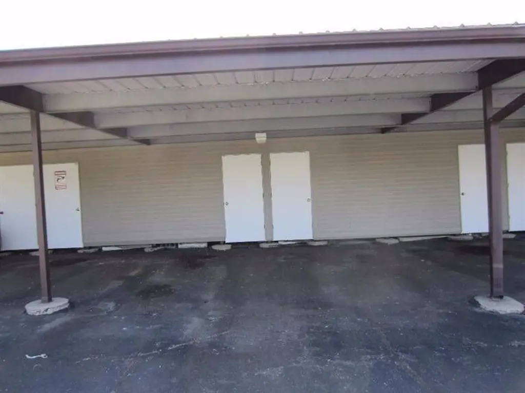 735 Clubhouse Drive Ypsilanti Charter Township MI 48197