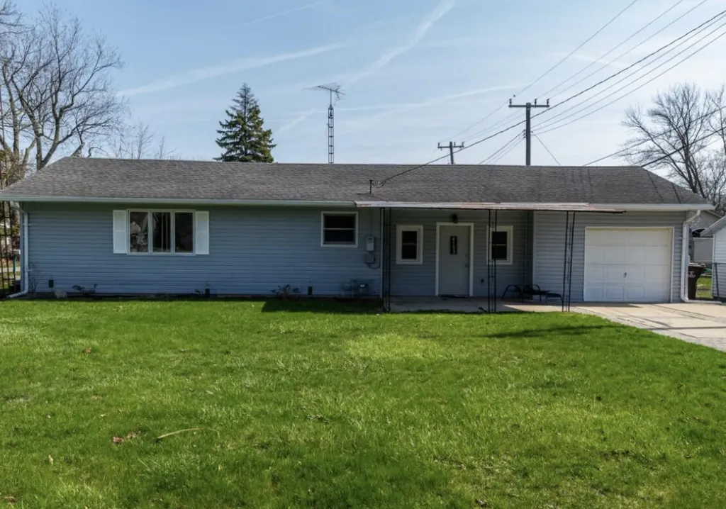 4153 4th Street Frenchtown Township MI 48166