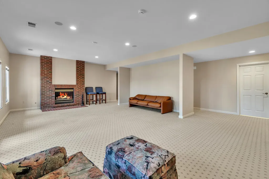 5140 Turtle Point Drive Northfield Township MI 48105