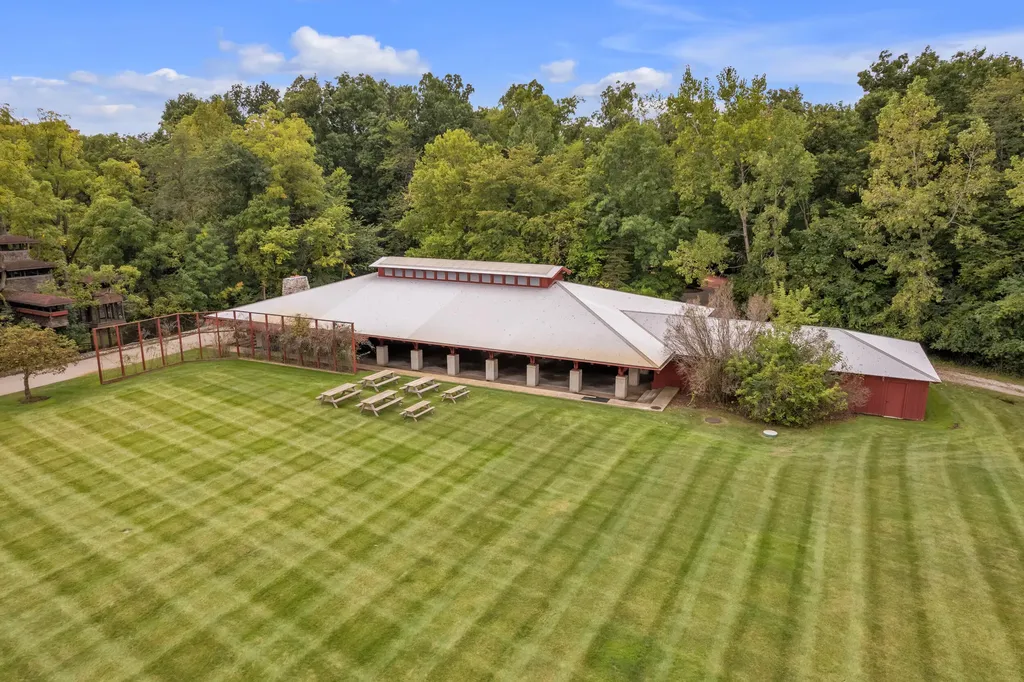 5200 Turtle Point Drive Northfield Township MI 48105