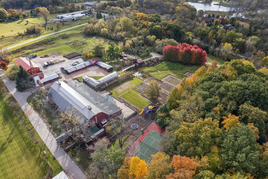 5200 Turtle Point Drive Northfield Township MI 48105