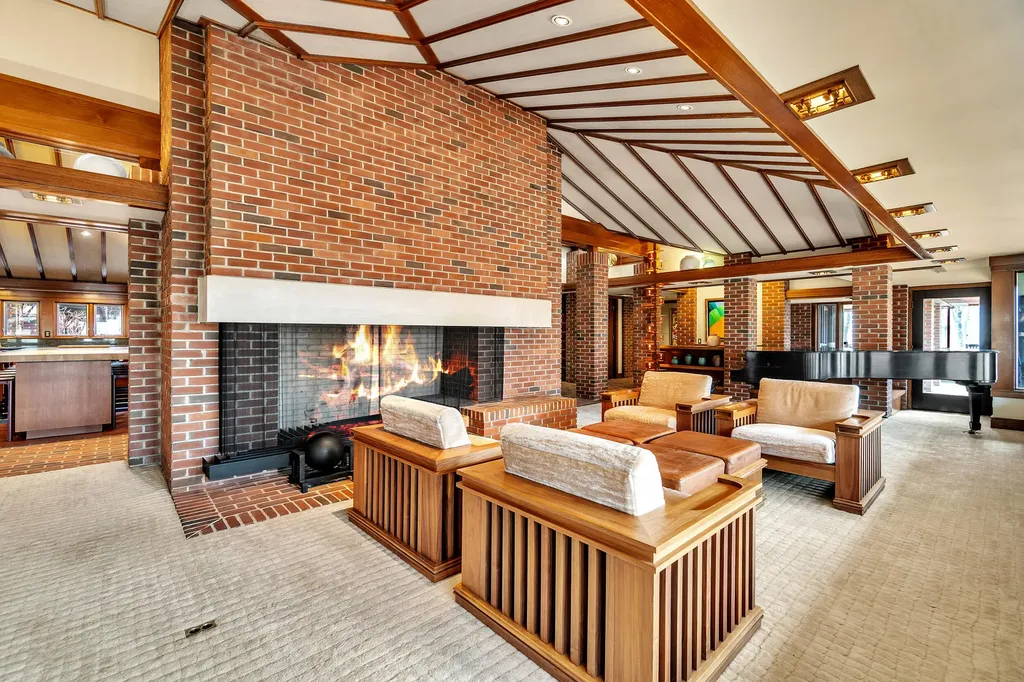 5200 Turtle Point Drive Northfield Township MI 48105
