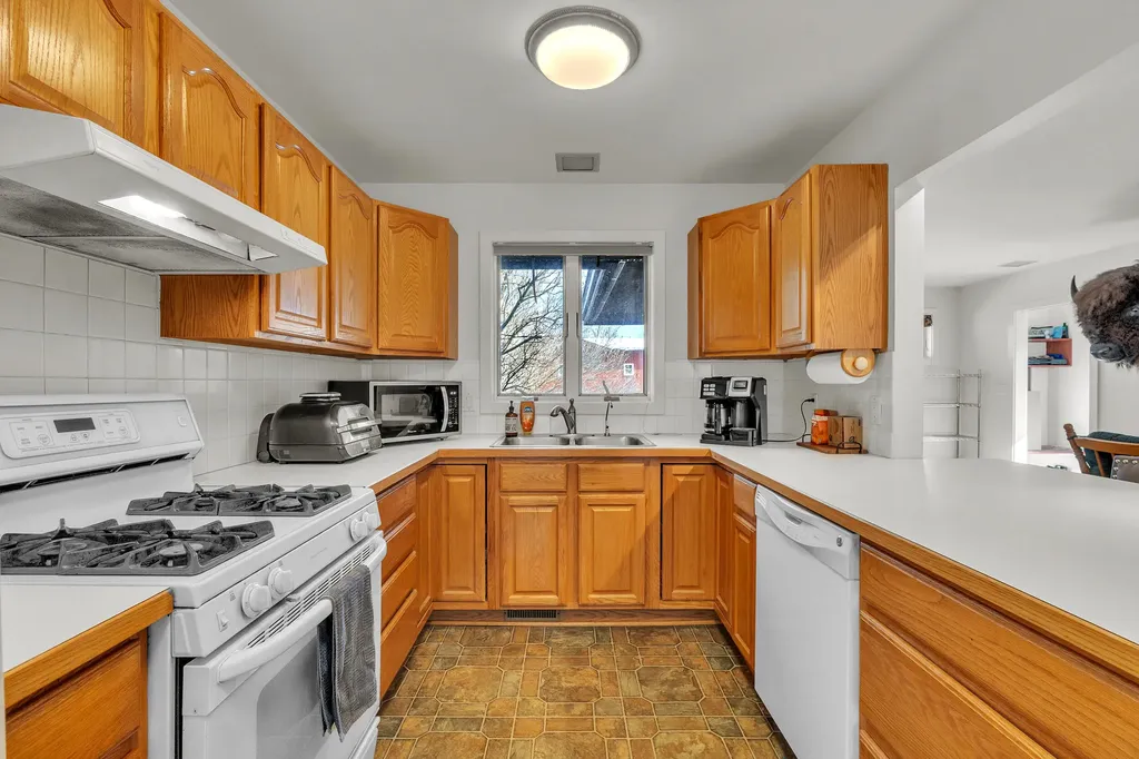 5200 Turtle Point Drive Northfield Township MI 48105