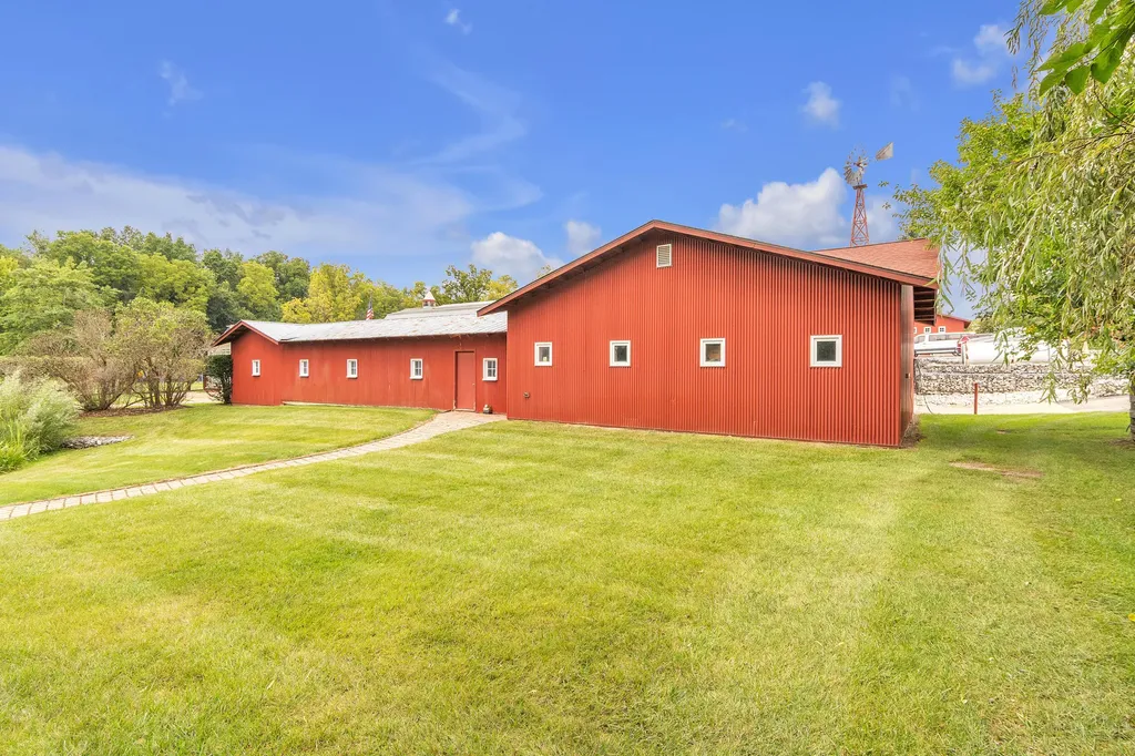5200 Turtle Point Drive Northfield Township MI 48105
