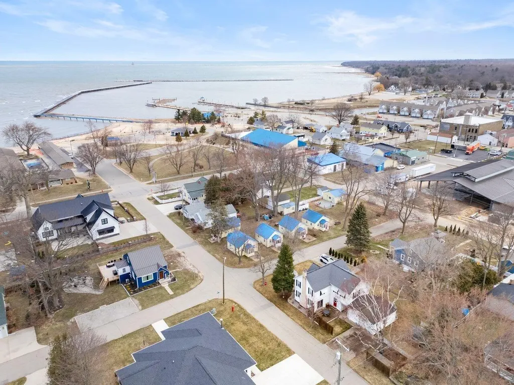 119 Union Street Port Austin Township MI 48467