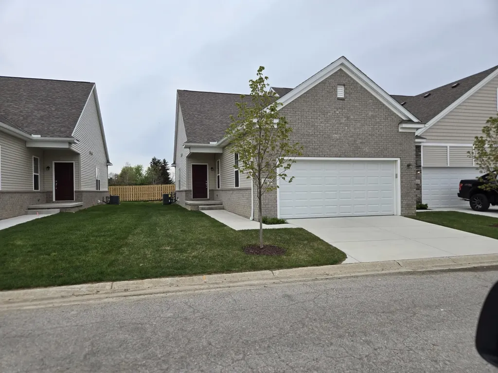 4266 Plum Village Circle Raisinville Township MI 48161