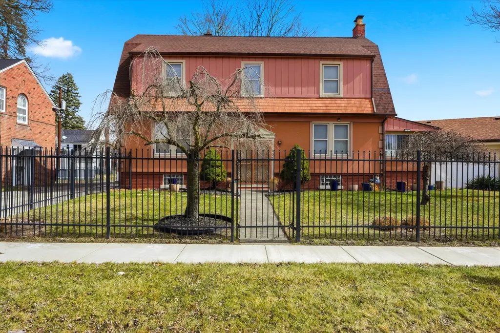 17802 Berg Road Detroit City MI 48219