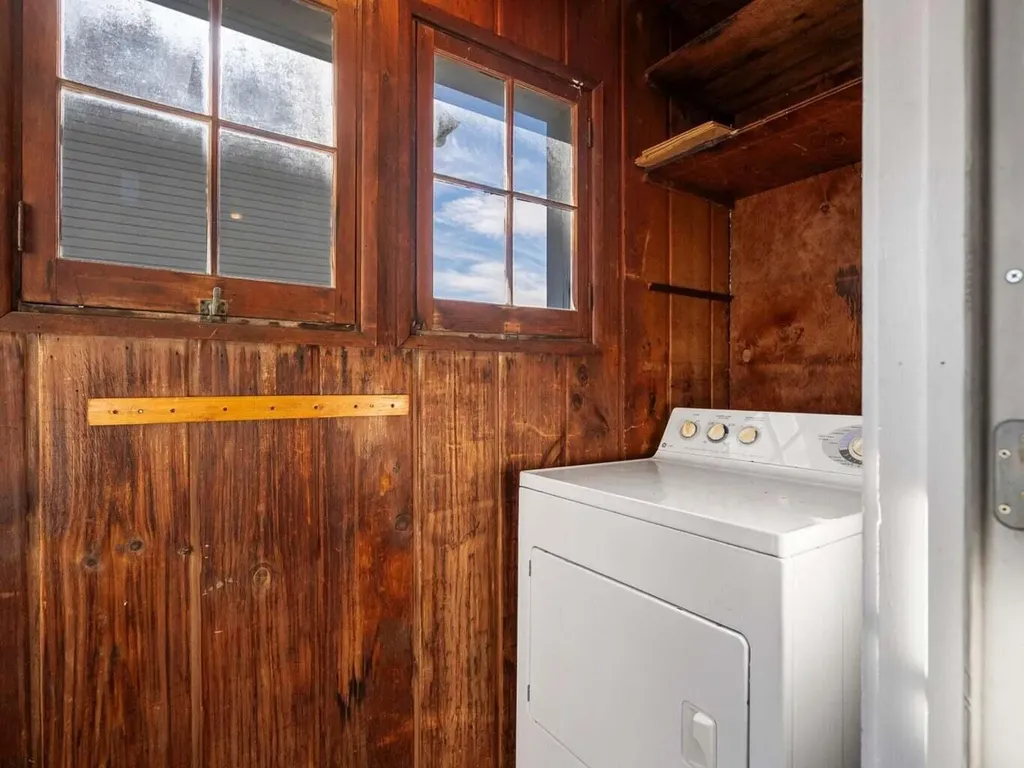25616 Hoffmeyer Street Roseville City MI 48066