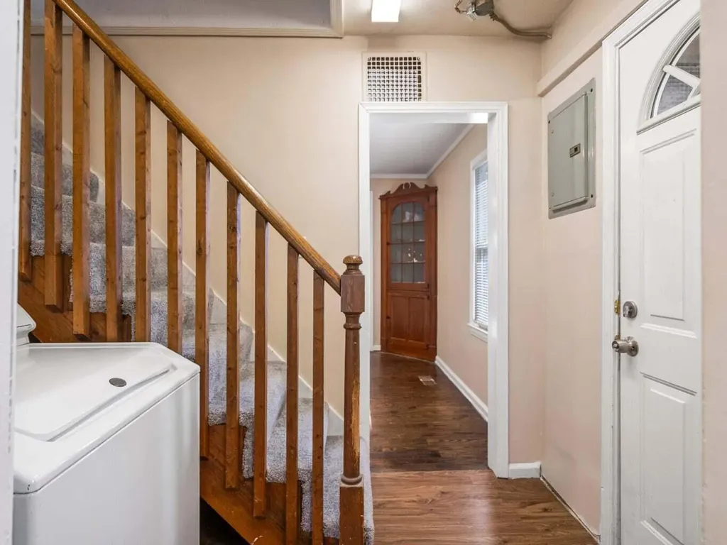 25616 Hoffmeyer Street Roseville City MI 48066