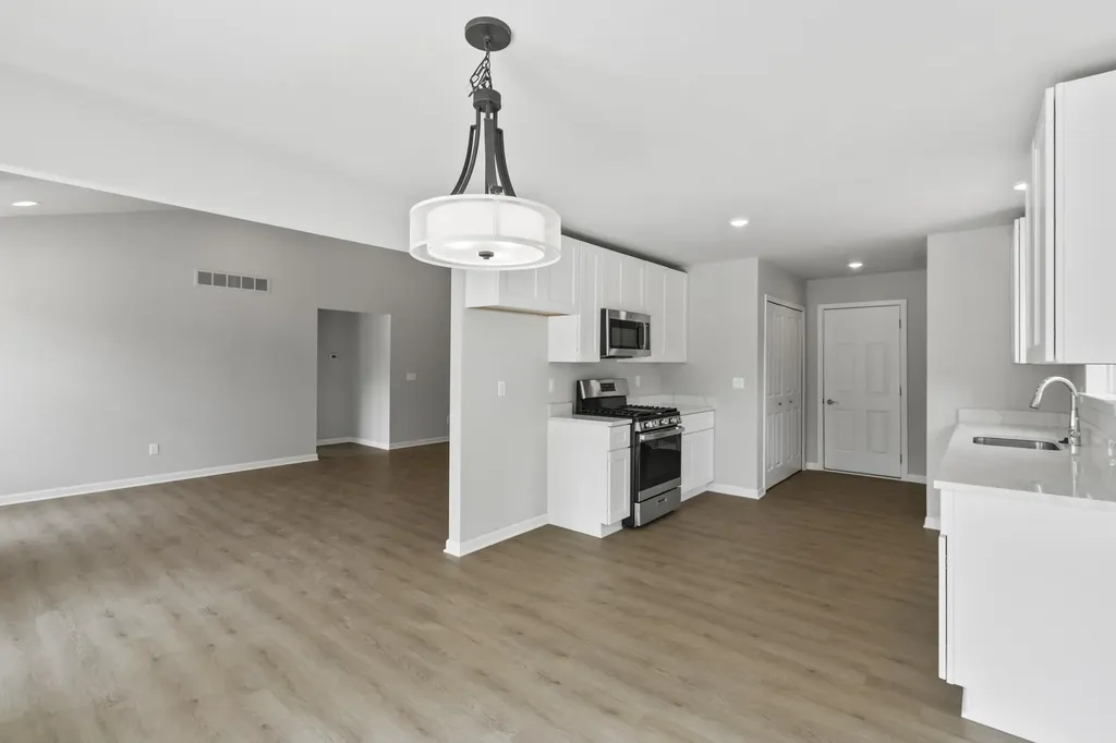 31529 Augusta Drive Romulus City MI 48174