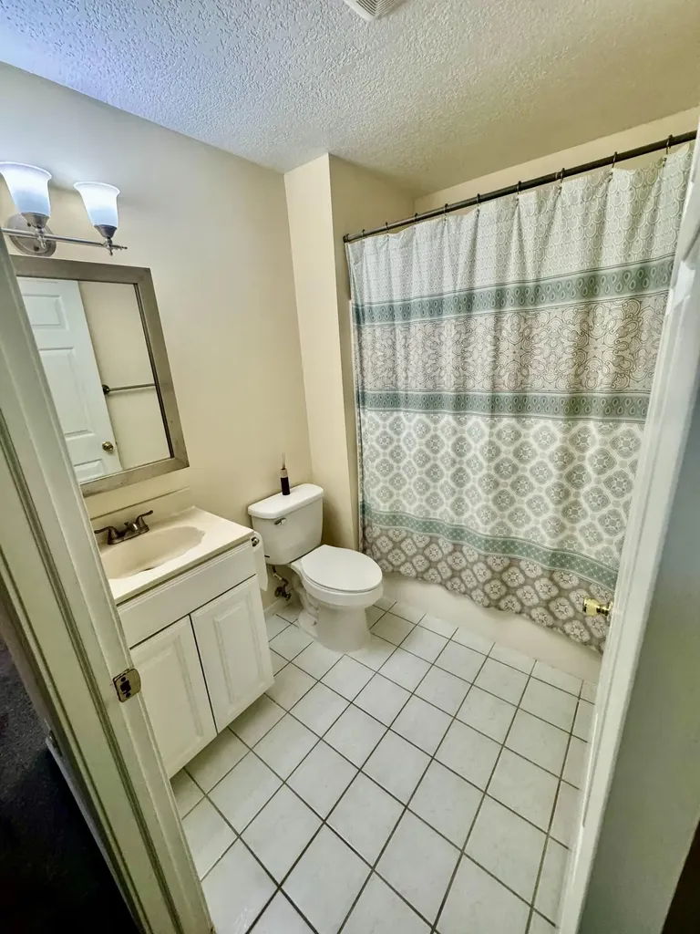 15338 Flanders Street Southgate City MI 48195