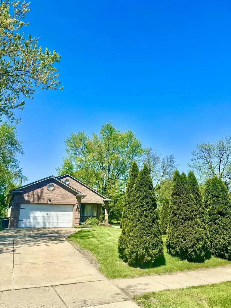15338 Flanders Street Southgate City MI 48195