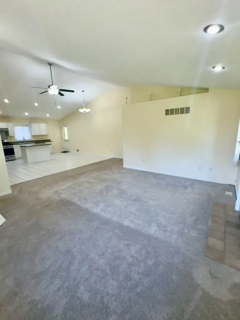 15338 Flanders Street Southgate City MI 48195