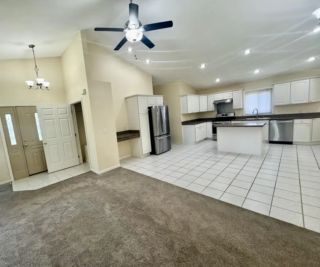 15338 Flanders Street Southgate City MI 48195