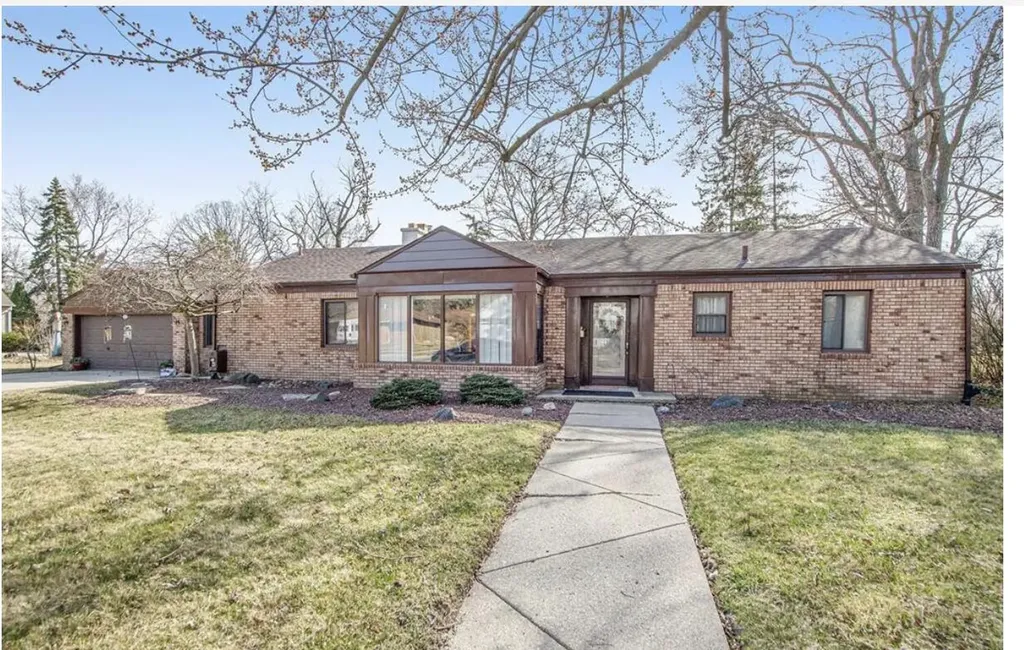 19954 Woodcrest Street Harper Woods City MI 48225