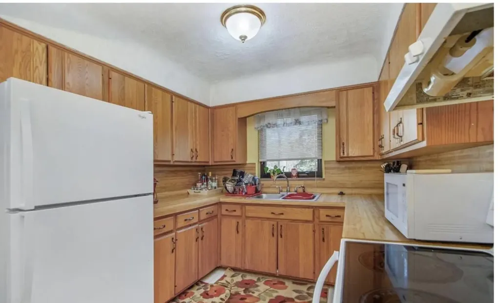 19954 Woodcrest Street Harper Woods City MI 48225