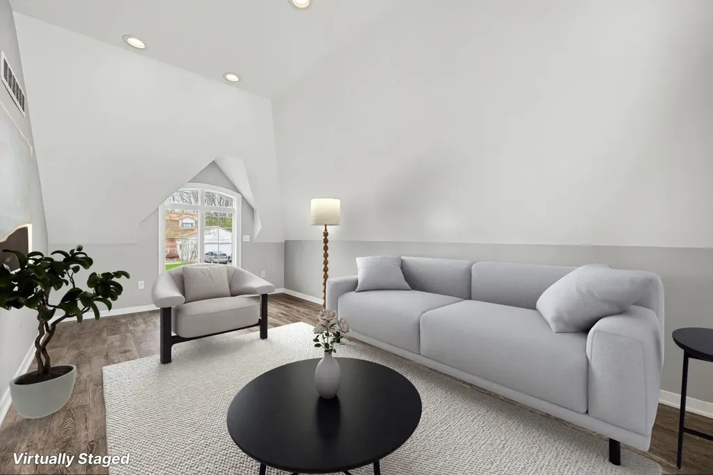 2382 Jackson Boulevard Highland Charter Township MI 48356