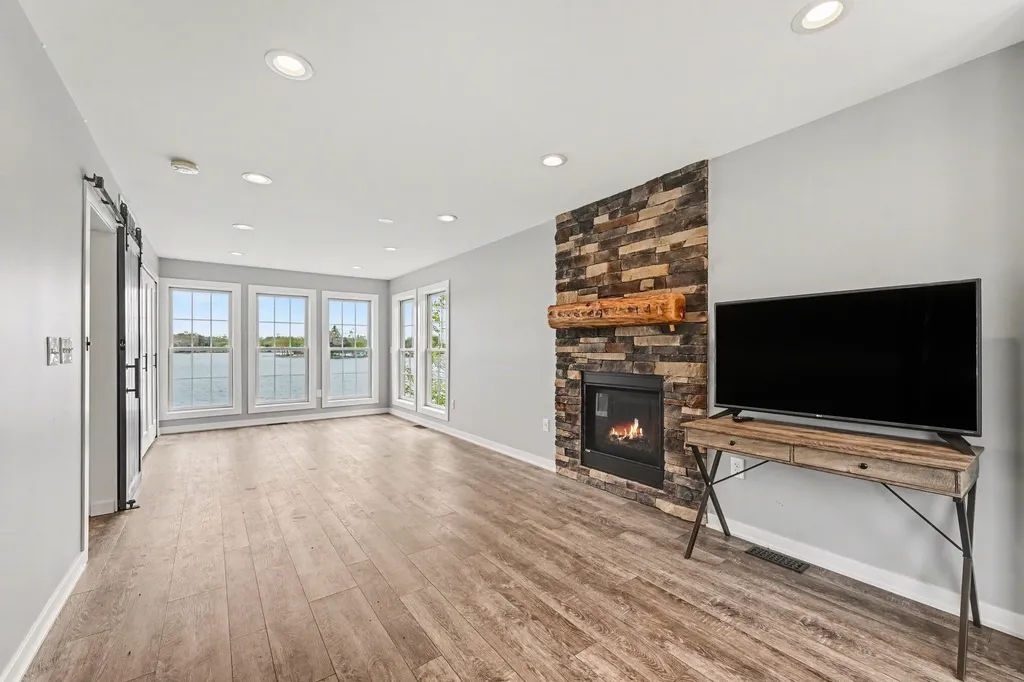 2382 Jackson Boulevard Highland Charter Township MI 48356