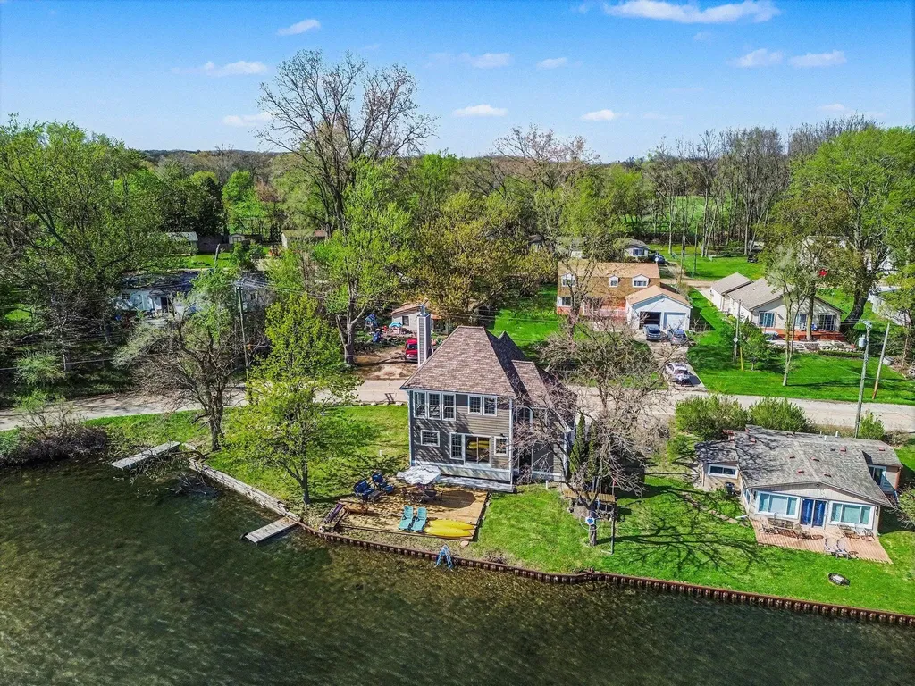 2382 Jackson Boulevard Highland Charter Township MI 48356