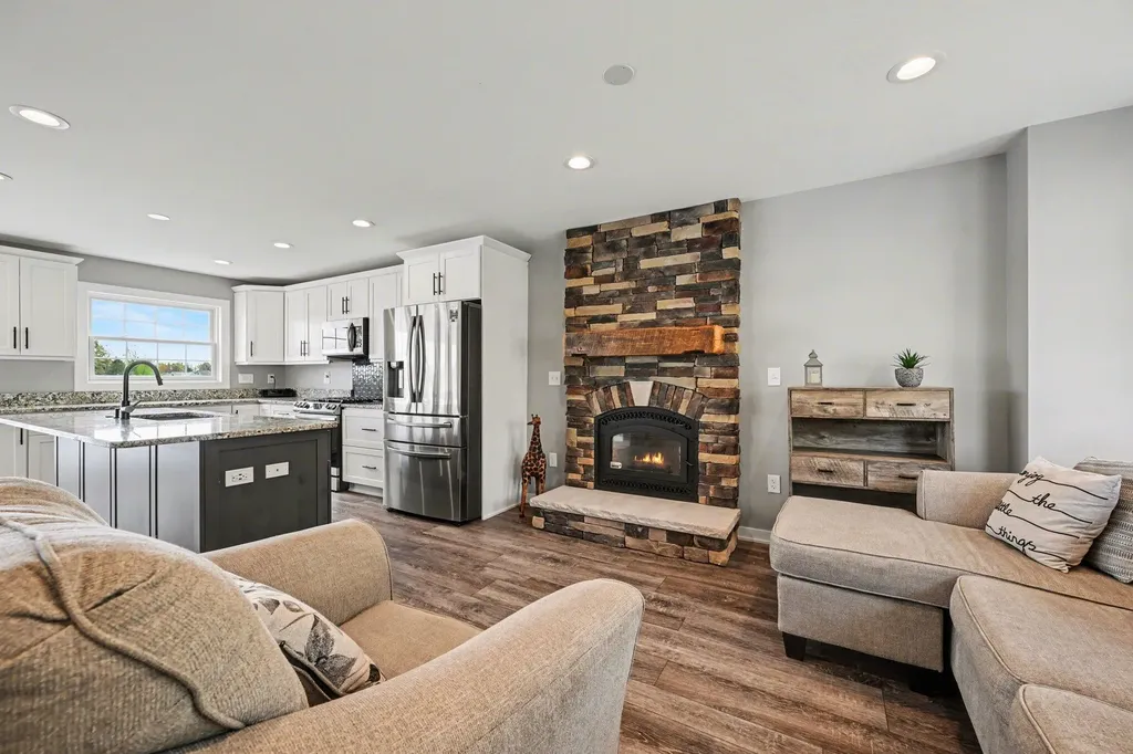2382 Jackson Boulevard Highland Charter Township MI 48356