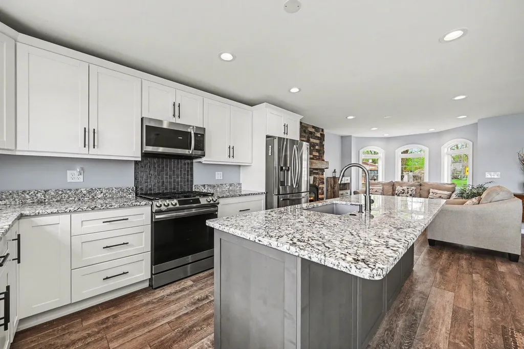 2382 Jackson Boulevard Highland Charter Township MI 48356