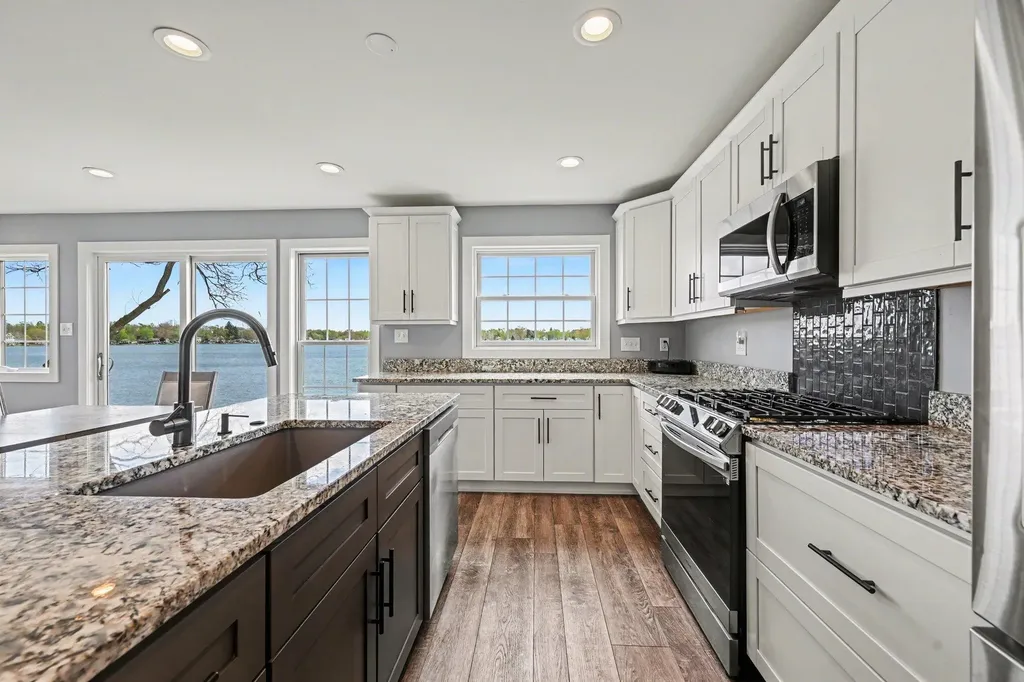 2382 Jackson Boulevard Highland Charter Township MI 48356