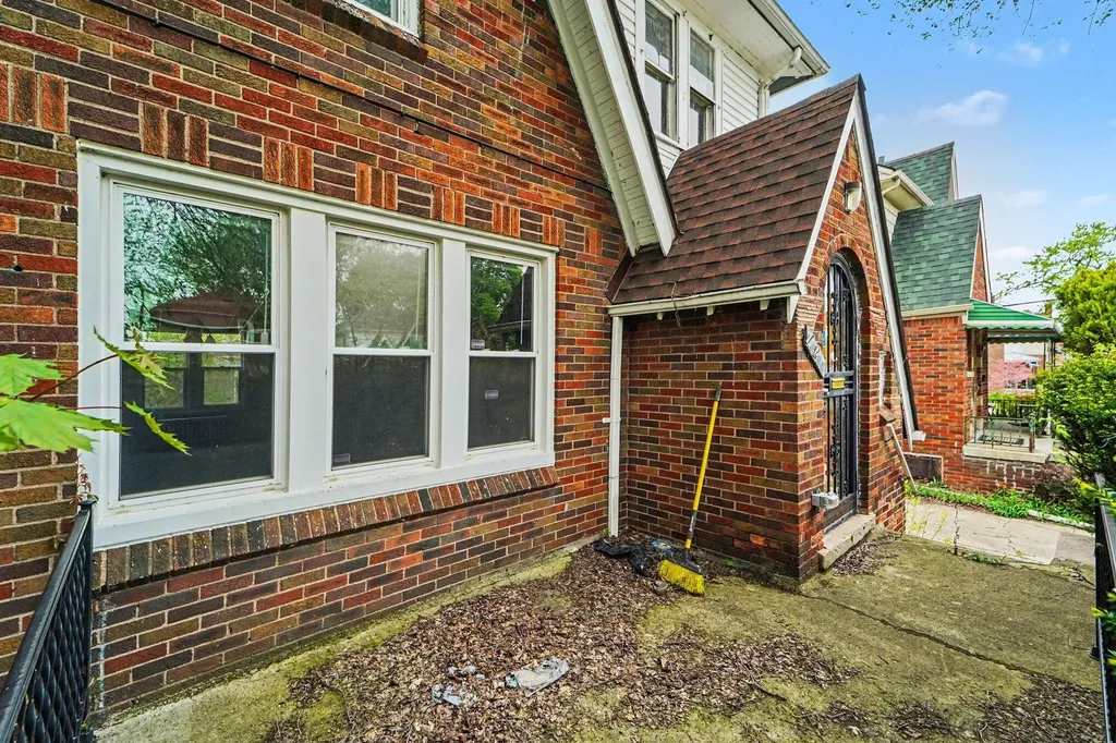 16247 Washburn Street Detroit City MI 48221