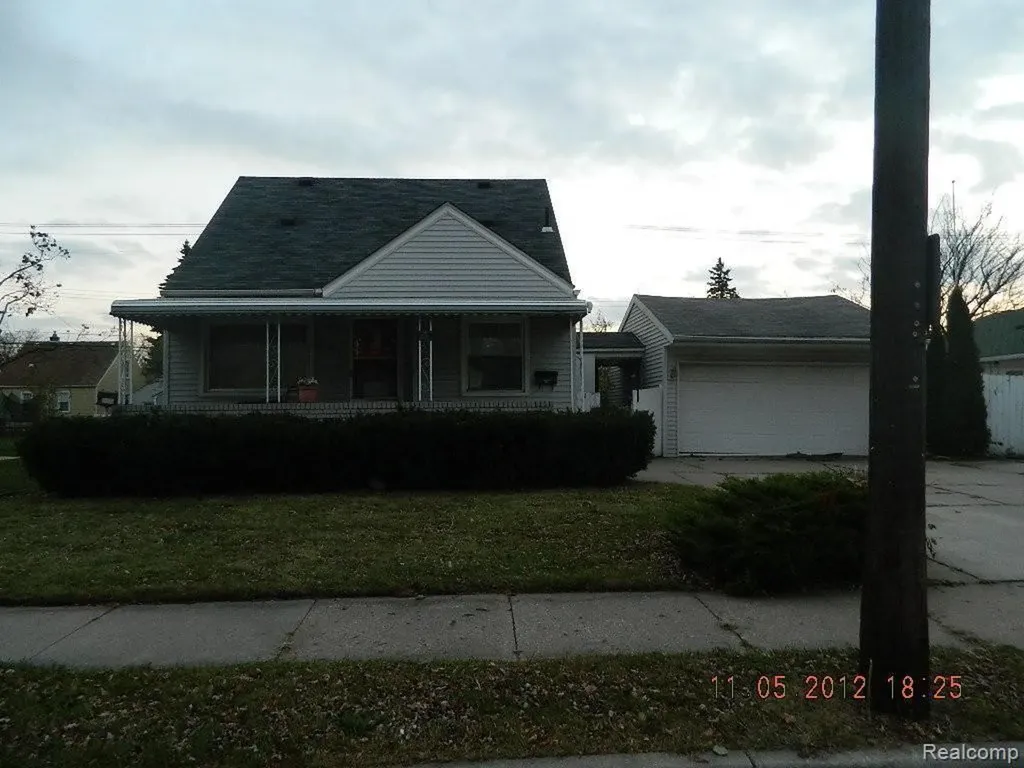 637 Park Avenue Lincoln Park City MI 48146