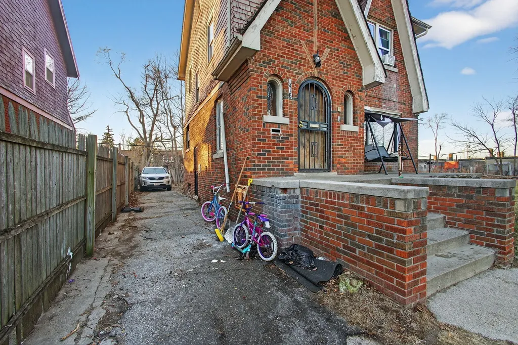 14161 Sussex Street Detroit City MI 48227