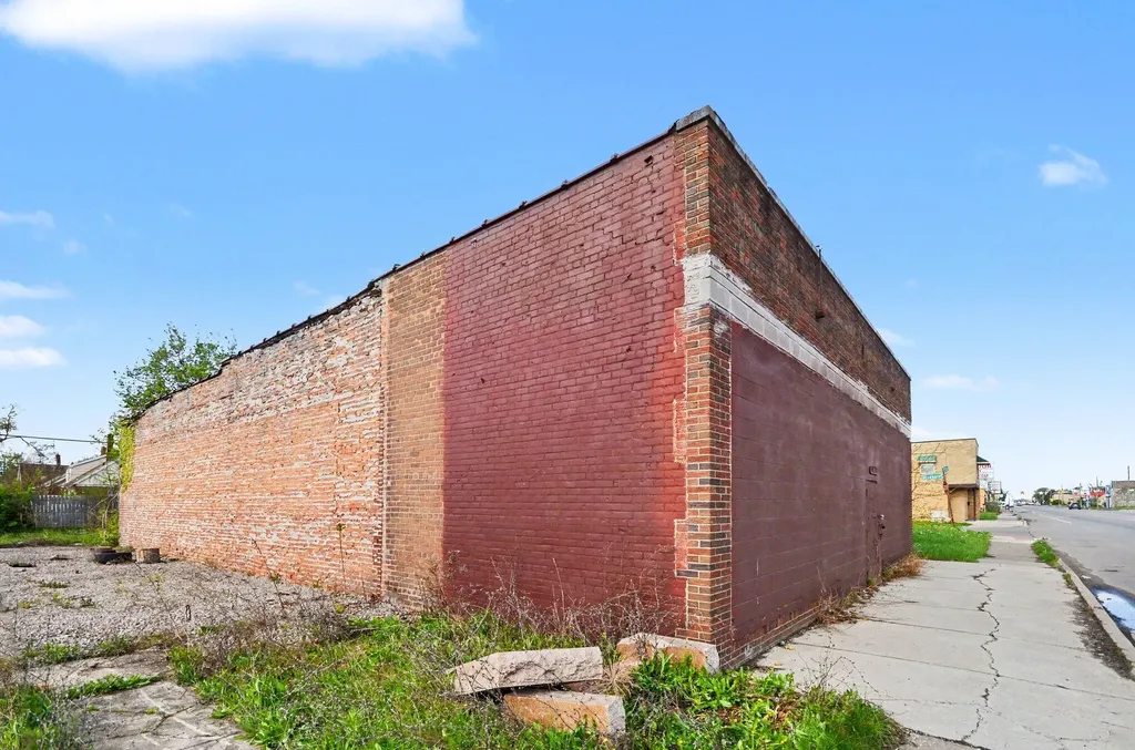 10539 W Chicago Detroit City MI 48204