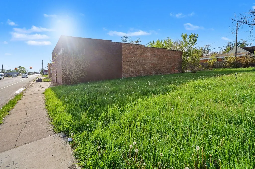 10539 W Chicago Detroit City MI 48204